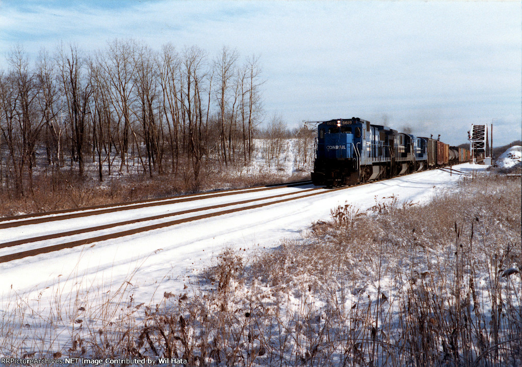 Conrail C32-8 6610